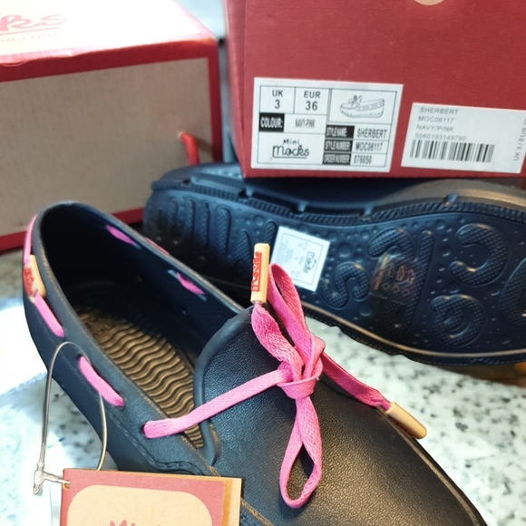 NWT Kids town & beach mocassins water shoes (plastic, drain holes) junior size 3 - Picture 3 of 14